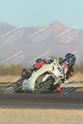 media/Dec-07-2024-CVMA (Sat) [[21c5f1ef85]]/Race 12-Supersport Middleweight/